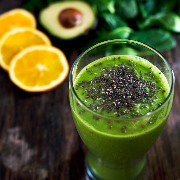 http://www.curiousnut.com/wp-content/uploads/2015/02/Green-Smoothie2.jpg