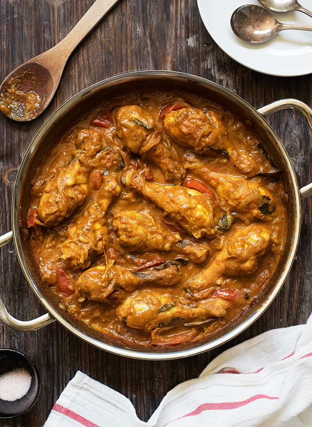 Melting soft chicken braised in creamy, thick gravy of aromatic spices, tomatoes, onions & coconut. Slightly spicy, so flavorful & addictive.