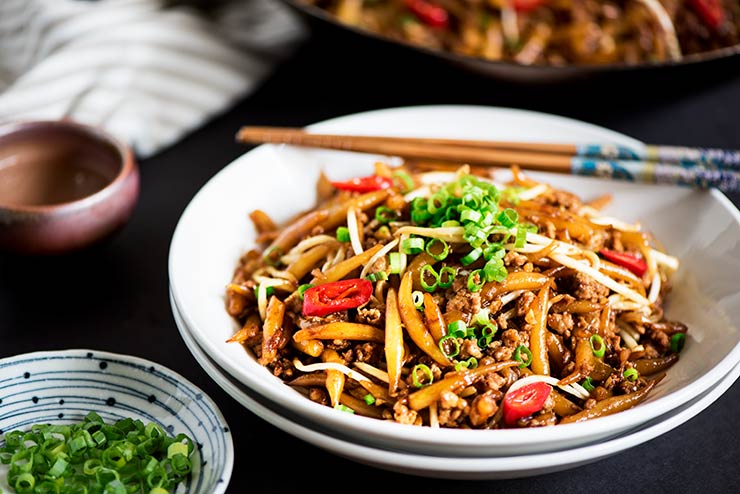 Malaysian Lo Shu Fun (Fried Rice Noodles) - Malaysian's favorite street noodles on the table in less than 15 minutes. Easy, smoky & delicious.