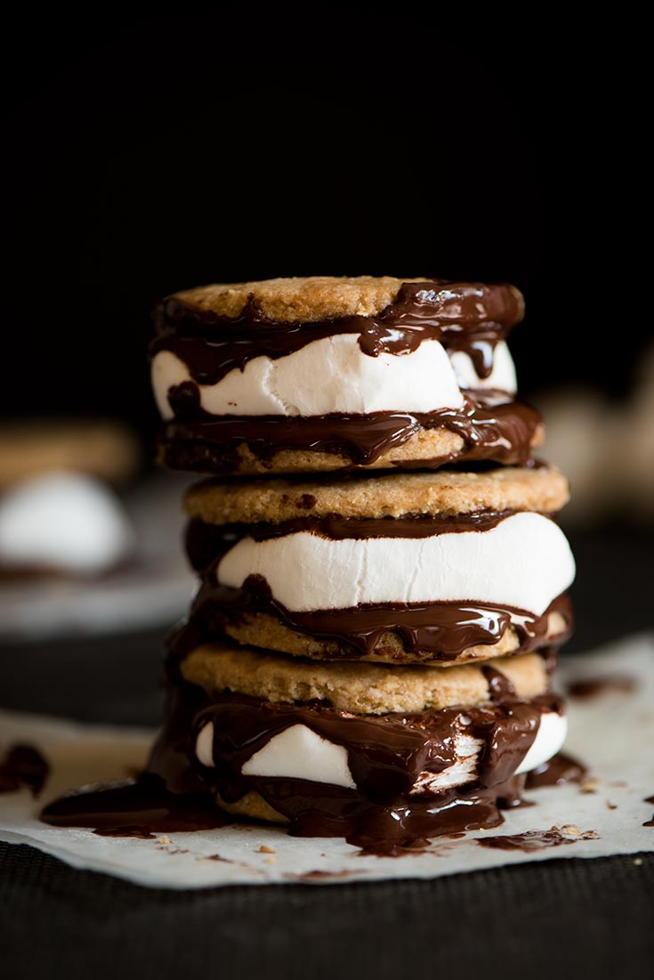 Ooey gooey marshmallow and rich dark chocolate sandwiched between two crisp, light and tender digestive biscuits.