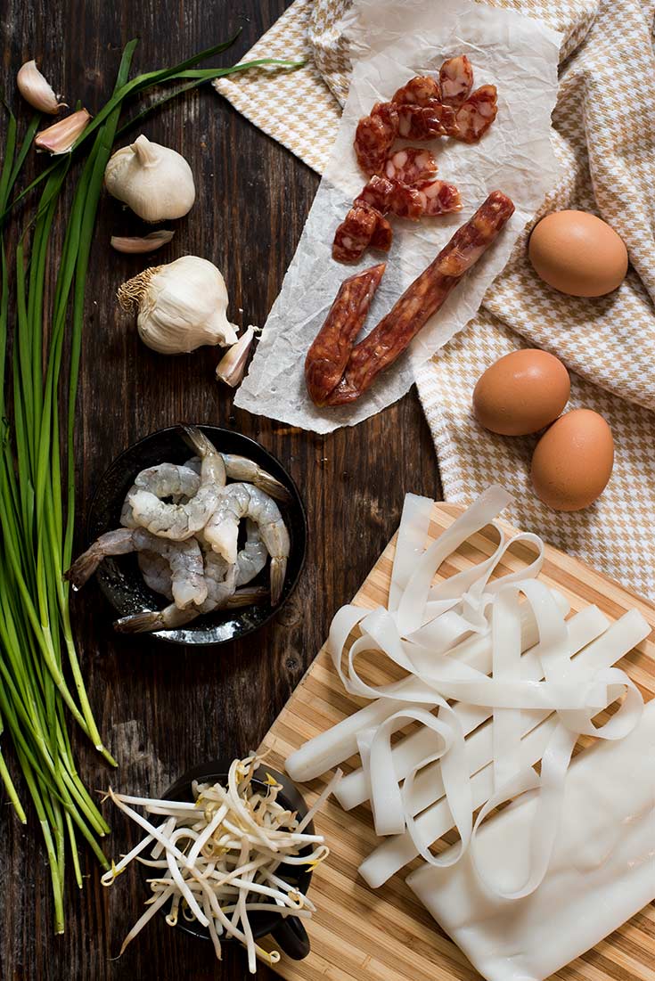 One of the most popular street food in Malaysia, Char Kway Teow is smoky fried noodles with lard, sausages and prawn cooked in just 5 minutes.