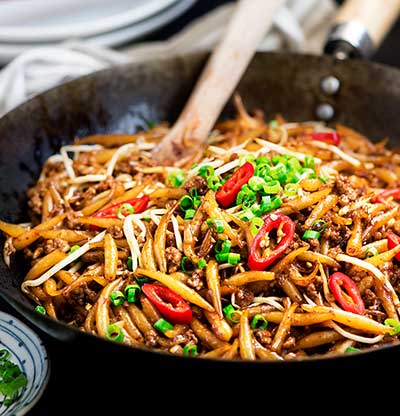 Malaysian Lo Shu Fun (Fried Rice Noodles)