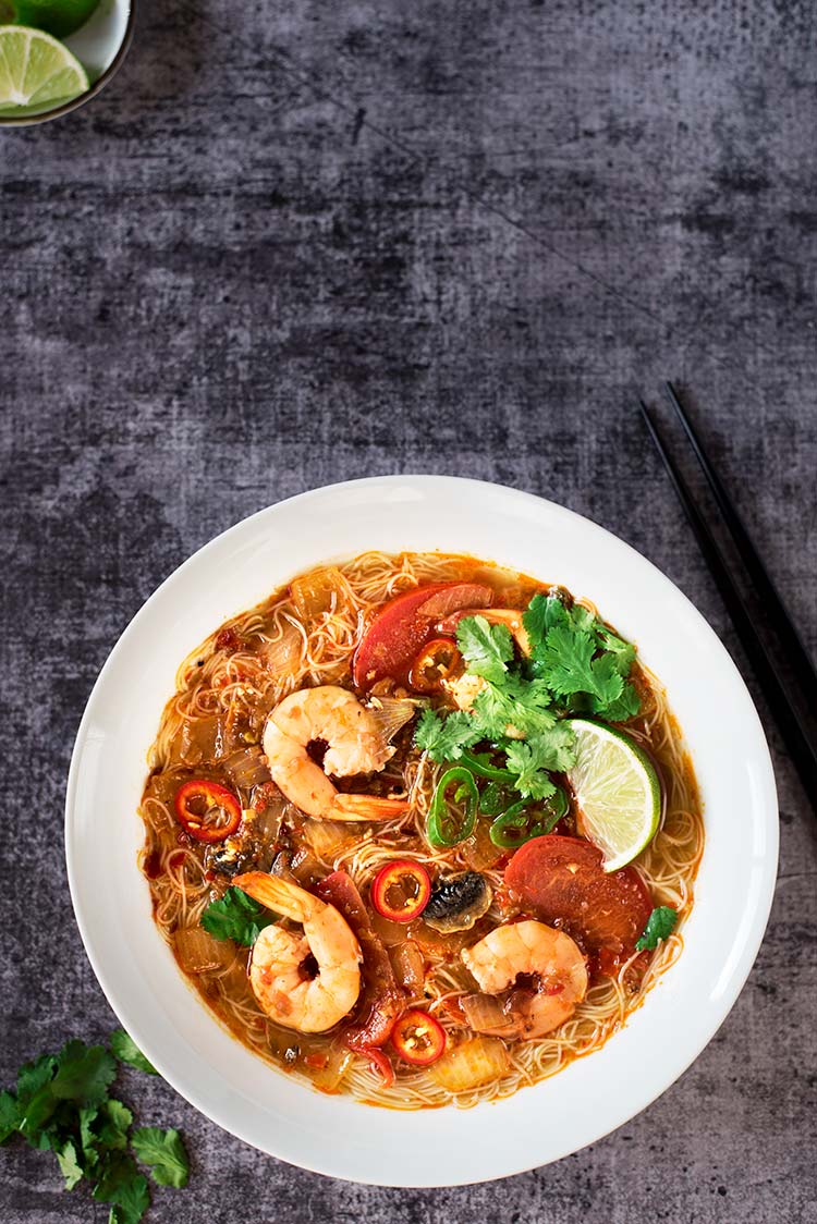 The ever popular Thai sour and spicy Tom Yum Noodle Soup. Ready in 20 minutes. Delicious & comforting.